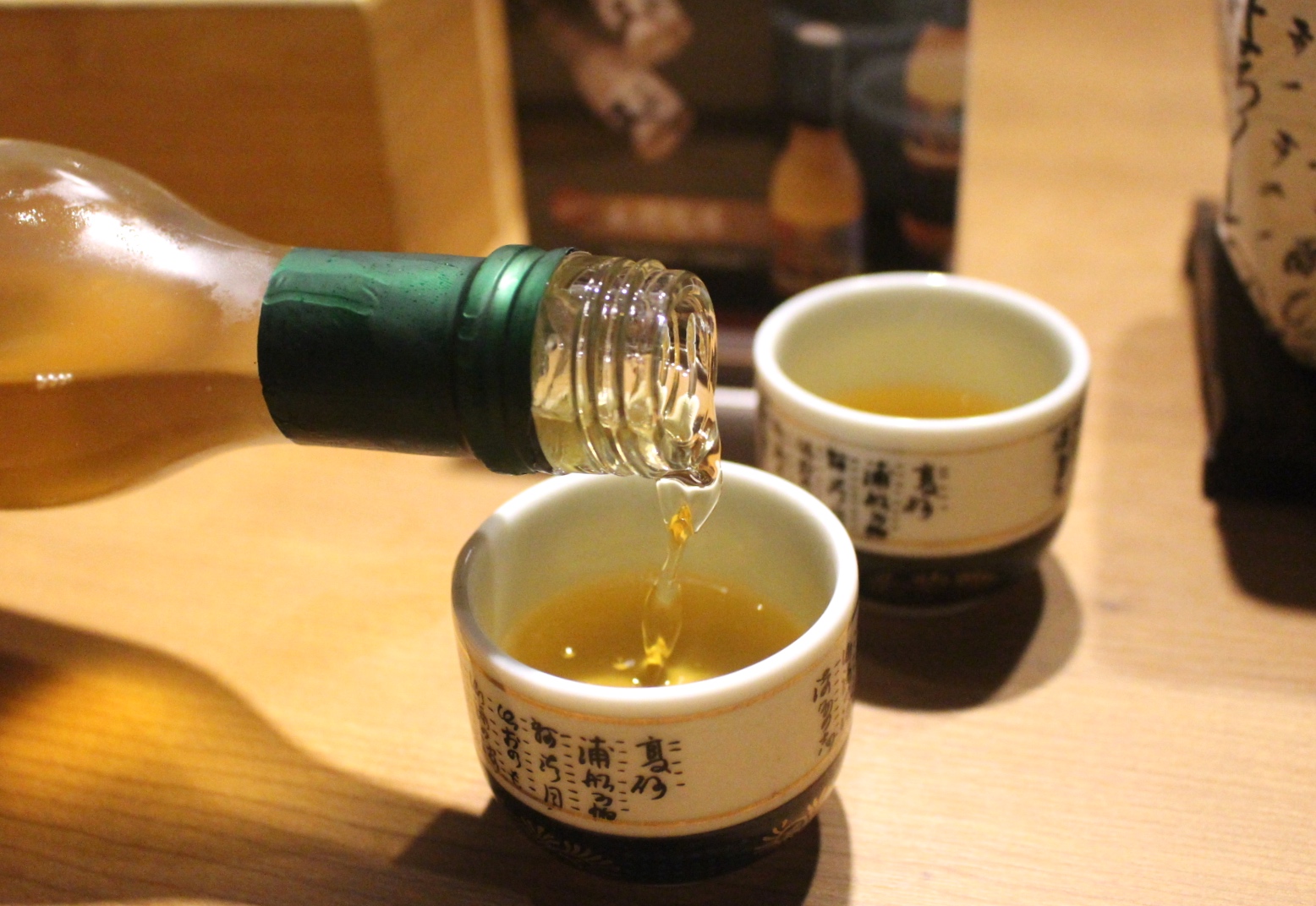 【食 東港強和牛燒肉】就是要吃「海鮮頂級和牛」搭配麻辣鍋，日本A5頂級和牛油花瞬間化開～超美味