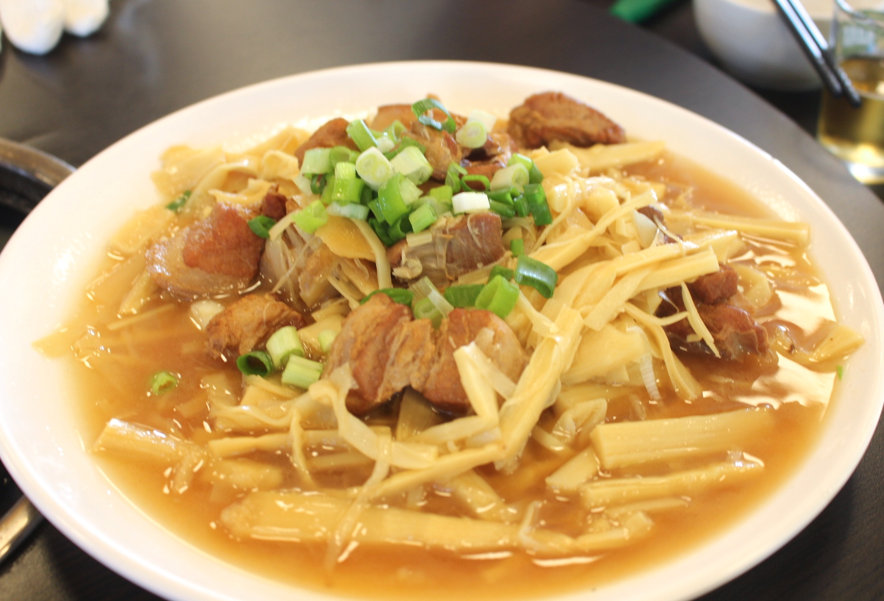 【食 閣樓桶窯雞】雲林古坑Google評價優上。1600元經濟合菜份量好大一盤!連桶窯雞也是自家養殖 【食 閣樓桶窯雞】雲林古坑Google評價優上。1600元經濟合菜份量好大一盤!連桶窯雞也是自家養殖