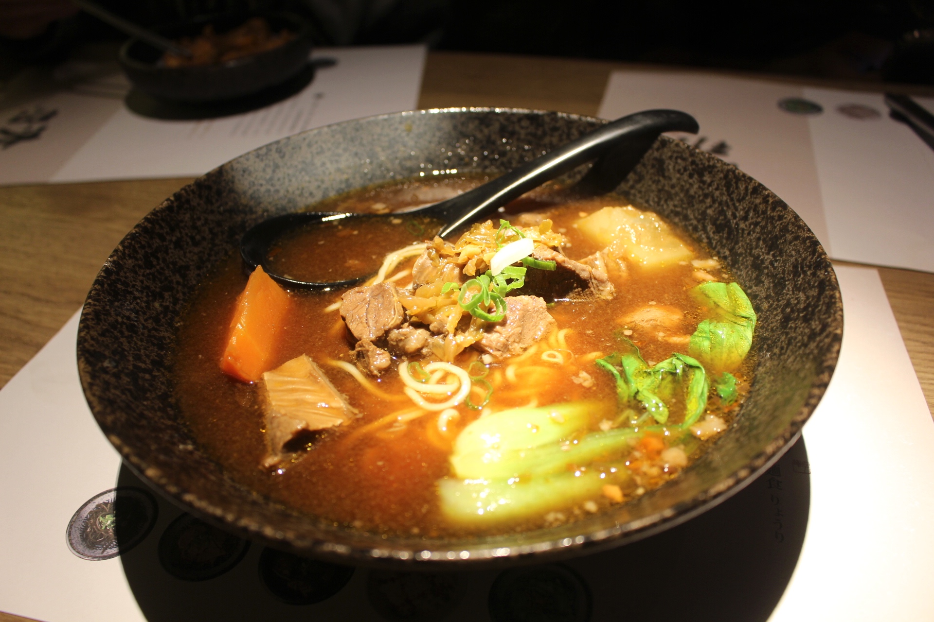 【食 太初 麵食りようり】2020再訪排隊禪風麵店!搬家公益路上、提供免費冬瓜茶、不收服務費 【食 太初 麵食りようり】2020再訪排隊禪風麵店!搬家公益路上、提供免費冬瓜茶、不收服務費