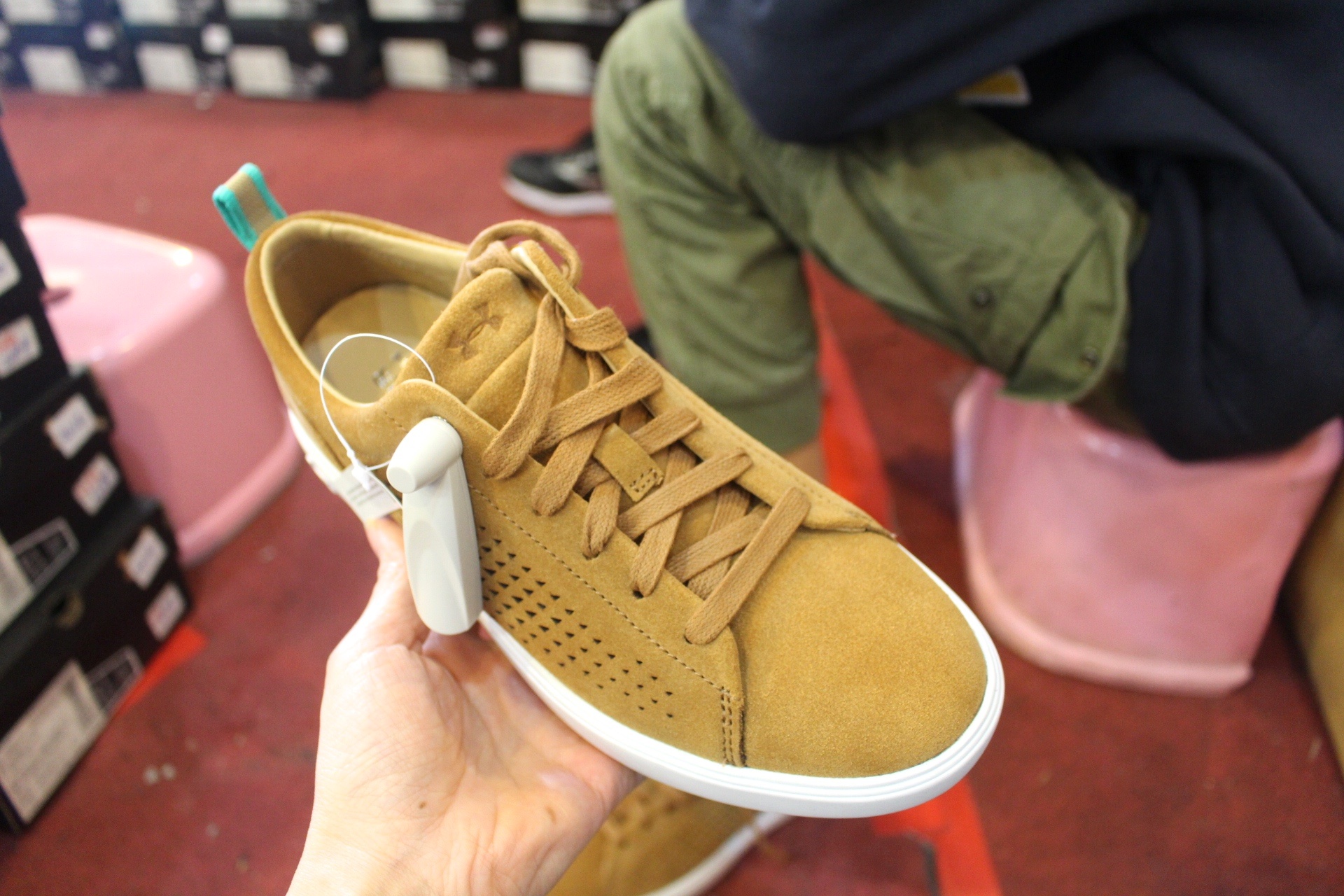 【買 UNDER ARMOUR 巡迴拍賣會】桃園場活動到2/9!最低商品35折、鞋款5折( 精選商品買3件或買5件再繼續打折) 【買 UNDER ARMOUR 巡迴拍賣會】桃園場活動到2/9!最低商品35折、鞋款5折( 精選商品買3件或買5件再繼續打折)