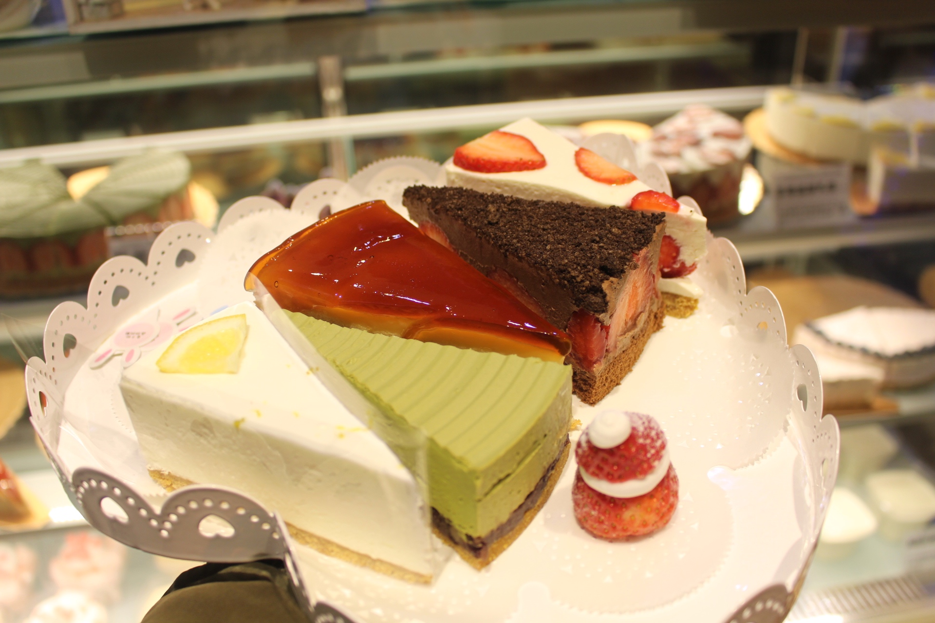 【食 兔子的森林甜點】從擺攤開到溫暖小店！中原小巷人氣爆高外帶甜點店