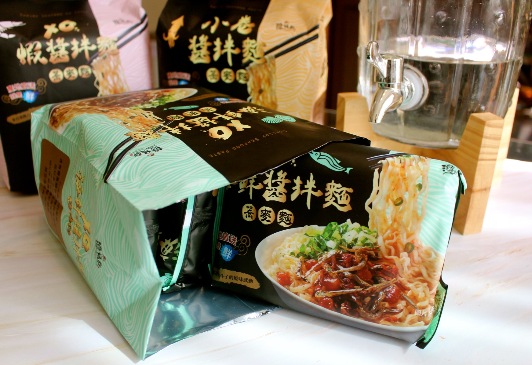 【食 漁品軒醬拌麵】傳承ㄧ甲子基隆在地漁品軒！小卷醬包搭配蕎麥麵，輕鬆快速完成一餐