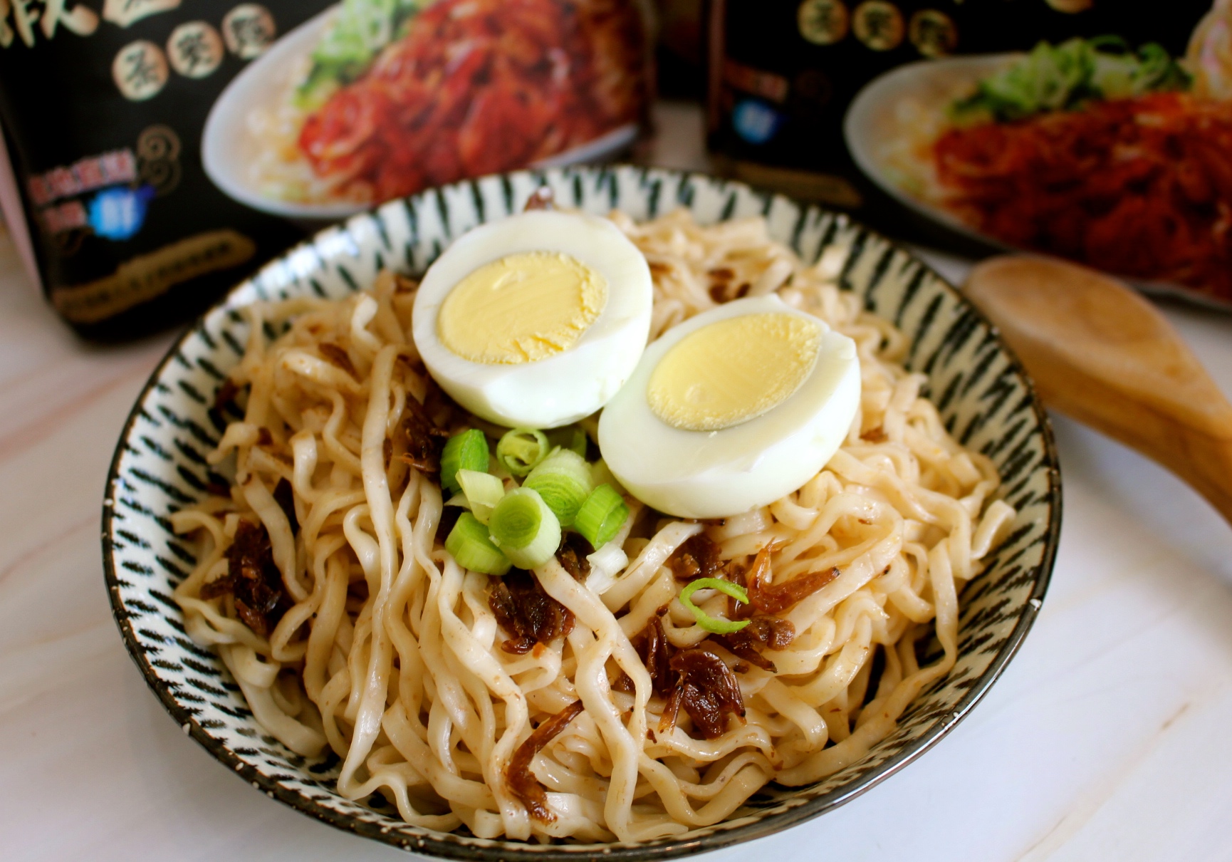 【食 漁品軒醬拌麵】傳承ㄧ甲子基隆在地漁品軒!小卷醬包搭配蕎麥麵,輕鬆快速完成一餐 【食 漁品軒醬拌麵】傳承ㄧ甲子基隆在地漁品軒!小卷醬包搭配蕎麥麵,輕鬆快速完成一餐
