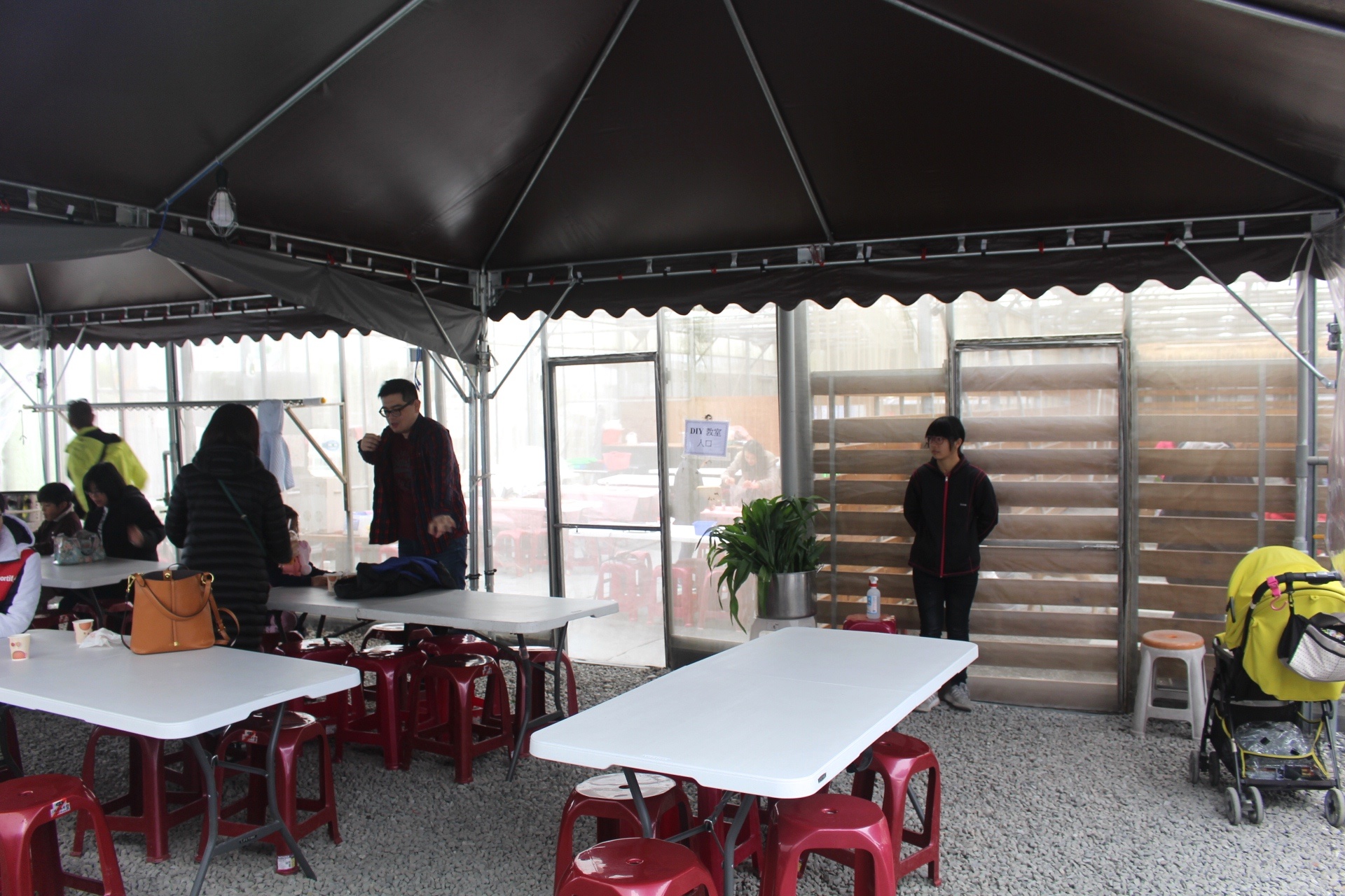 【玩 張美阿嬤農場】150元體驗餵鹿(含蔥油餅一份、暢飲有機紅茶)預約親子DIY體驗才能更有趣! 【玩 張美阿嬤農場】150元體驗餵鹿(含蔥油餅一份、暢飲有機紅茶)預約親子DIY體驗才能更有趣!