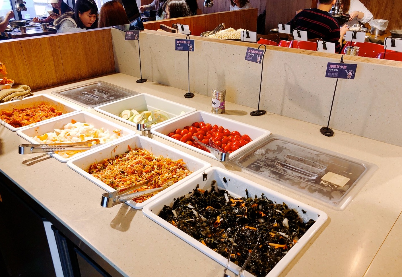 【食 阿豬媽아줌마韓式烤肉】持學生證399元吃到飽!韓式火鍋+鍋物兩吃.自助海鮮煎餅、韓式小菜、泡麵和火鍋配料 【食 阿豬媽아줌마韓式烤肉】持學生證399元吃到飽!韓式火鍋+鍋物兩吃.自助海鮮煎餅、韓式小菜、泡麵和火鍋配料
