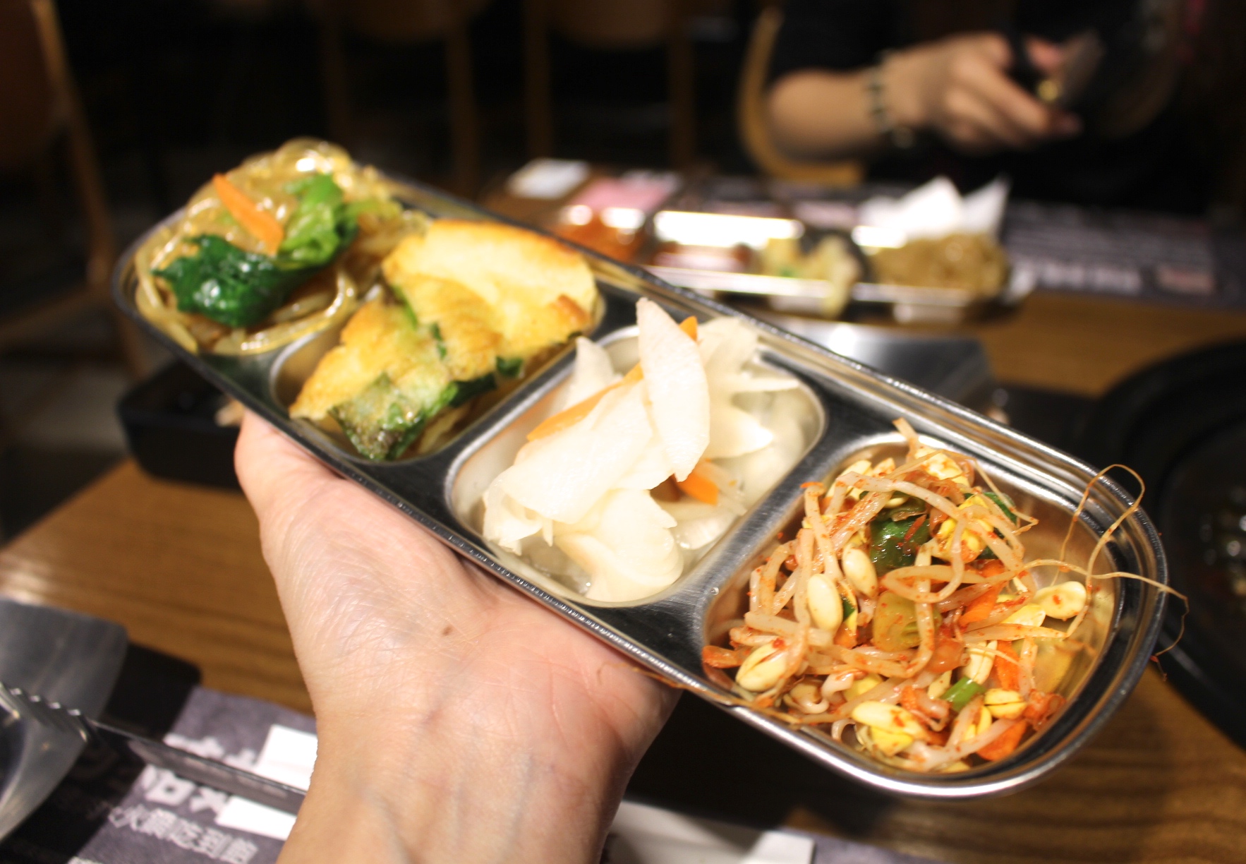 【食 阿豬媽아줌마韓式烤肉】持學生證399元吃到飽!韓式火鍋+鍋物兩吃.自助海鮮煎餅、韓式小菜、泡麵和火鍋配料 【食 阿豬媽아줌마韓式烤肉】持學生證399元吃到飽!韓式火鍋+鍋物兩吃.自助海鮮煎餅、韓式小菜、泡麵和火鍋配料