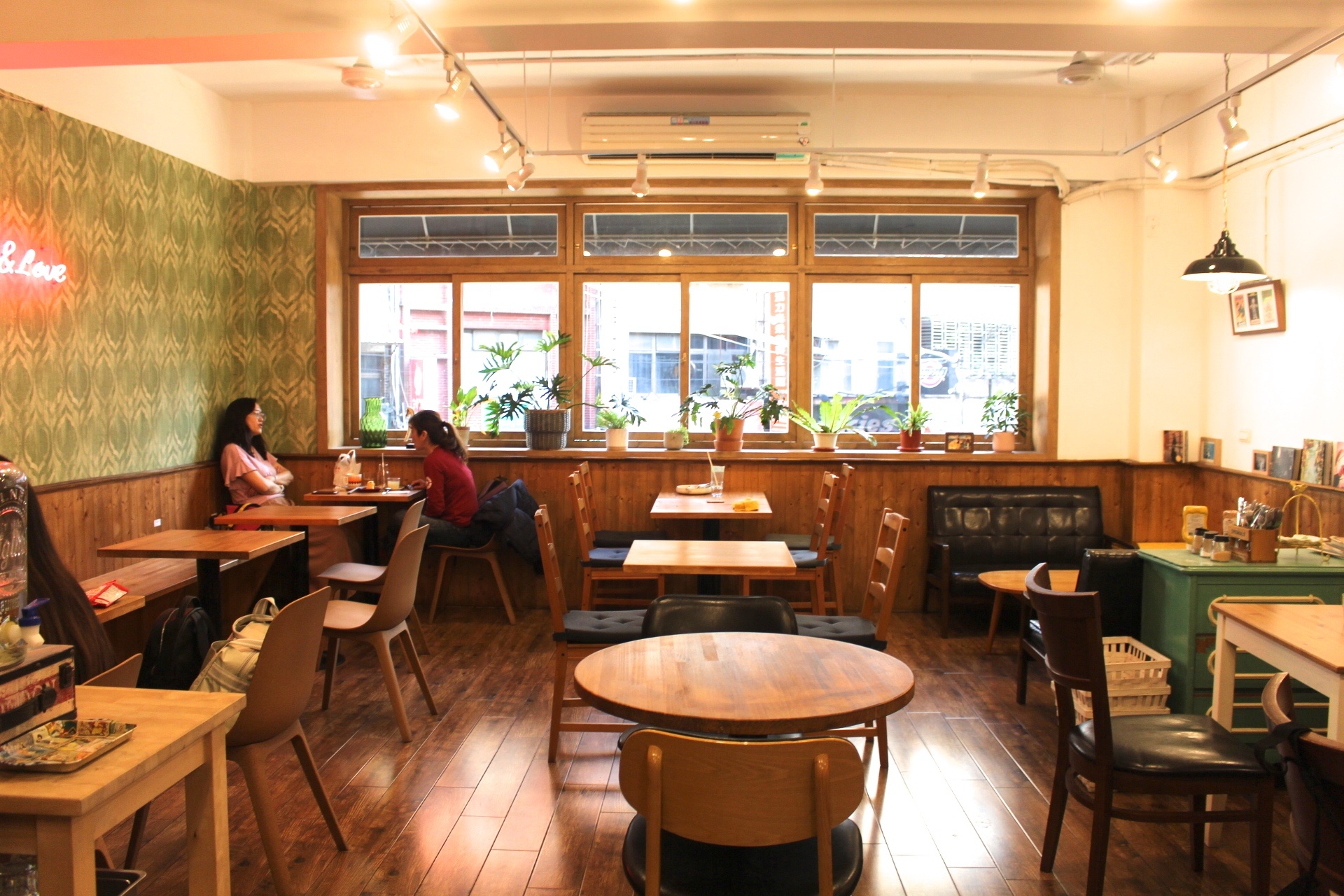 Wooly Cafe，桃園車站咖啡館，手工甜點，車站商圈