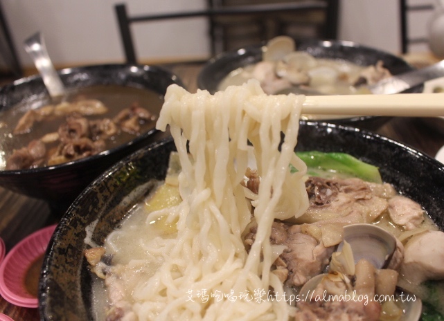 〖台G店〗中原開業17年的雞湯專賣店？全台僅此一家！二代經營大改裝還有宅配真空包