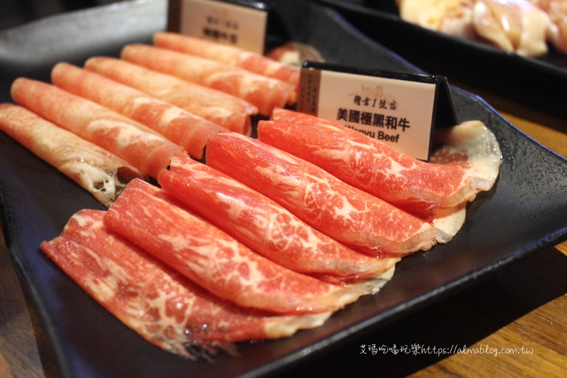 糧倉1號頂級麻辣鴛鴦鍋,麻辣鍋吃到飽 糧倉1號頂級麻辣鴛鴦鍋,麻辣鍋吃到飽