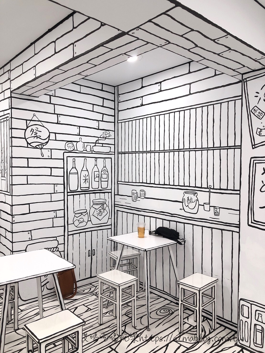 〖2D TAIWAN〗二次元漫畫風咖啡館.整間裝潢都用畫的!B1還有秘境小洞.居酒屋.烘焙廚房.日本電車 〖2D TAIWAN〗二次元漫畫風咖啡館.整間裝潢都用畫的!B1還有秘境小洞.居酒屋.烘焙廚房.日本電車