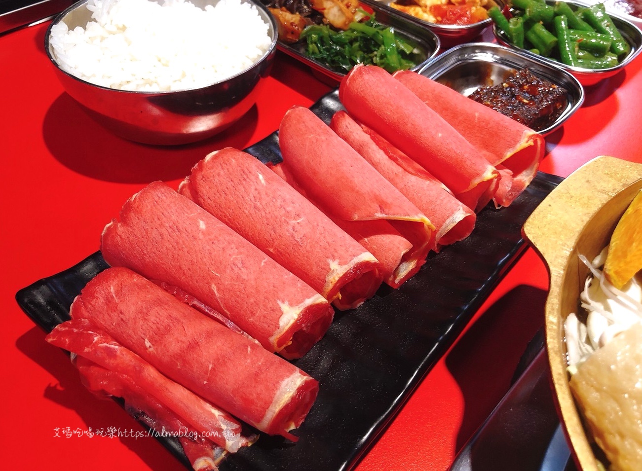 〖韓大力〗一個人只要168元就能吃銅盤烤肉!內用提供十種韓式小菜、白飯、冰淇淋和飲料無限吃到飽 〖韓大力〗一個人只要168元就能吃銅盤烤肉!內用提供十種韓式小菜、白飯、冰淇淋和飲料無限吃到飽