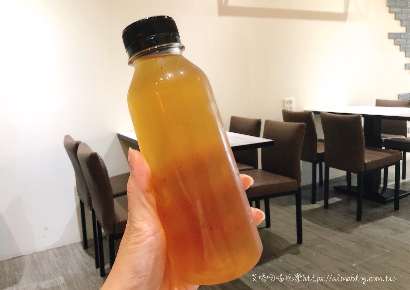 〖頑咖公社〗鄰近夜市．咖喱飯可免費加醬、飯一次．3種冷麵+3種醬 想吃什麼自己配！