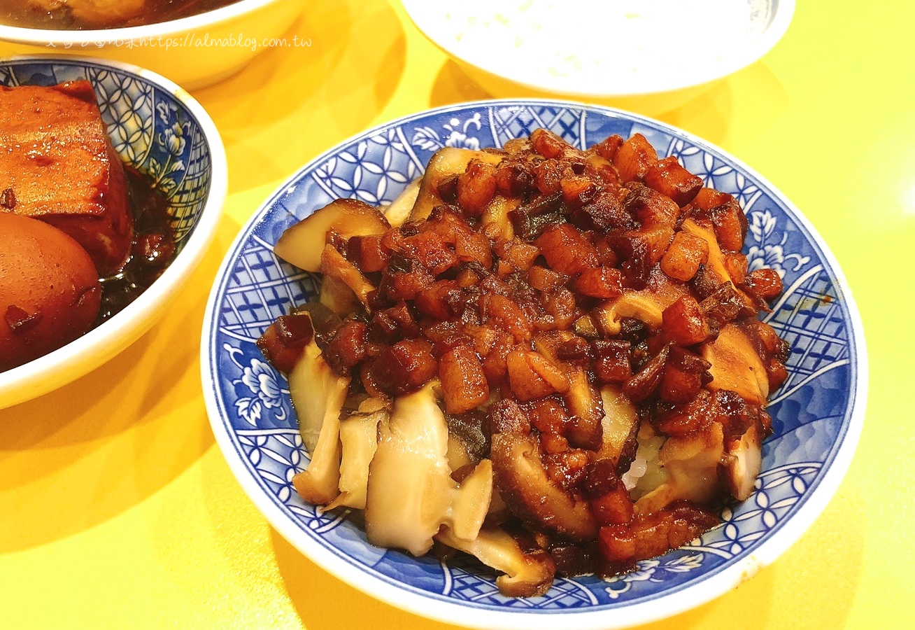 台灣小吃,安徽准南牛肉湯,小王煮瓜,必比登推介名單,昶鴻麵點,源芳刈包,老麵胡椒餅,菊花麵,華西街美食,香菇滷肉飯,香蔥餅