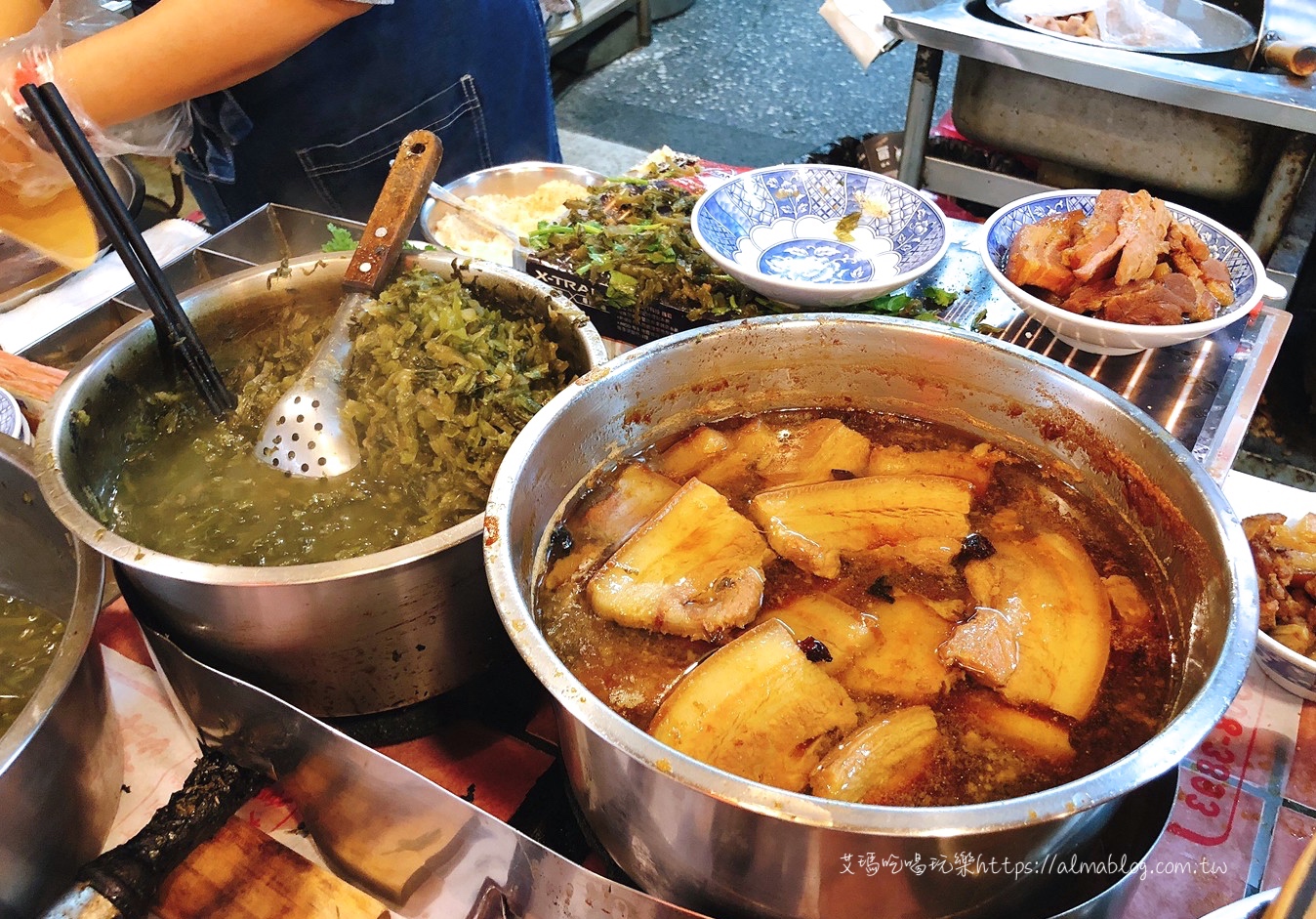 台灣小吃,安徽准南牛肉湯,小王煮瓜,必比登推介名單,昶鴻麵點,源芳刈包,老麵胡椒餅,菊花麵,華西街美食,香菇滷肉飯,香蔥餅 台灣小吃,安徽准南牛肉湯,小王煮瓜,必比登推介名單,昶鴻麵點,源芳刈包,老麵胡椒餅,菊花麵,華西街美食,香菇滷肉飯,香蔥餅