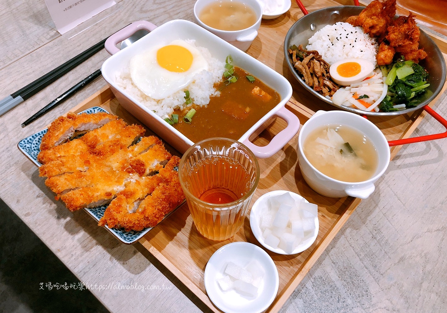 〖Fun Pu 飯鋪〗巷弄少女心噴發小店!咖喱飯90元還能續飯?加30元能升級厚切豬排.檸檬茶免費暢飲 〖Fun Pu 飯鋪〗巷弄少女心噴發小店!咖喱飯90元還能續飯?加30元能升級厚切豬排.檸檬茶免費暢飲