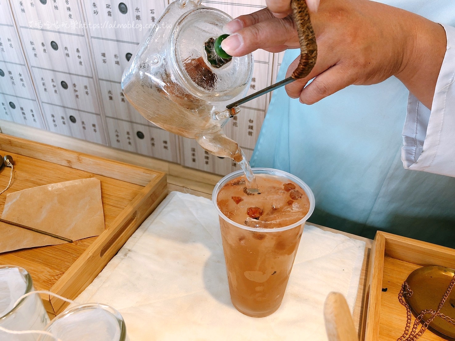 〖瑤沁堂〗喝杯茶竟要用中藥秤?以為我來到中藥行!現煮漢方養生茶.還有迷你藥帖三日飲&七日飲帶著走 〖瑤沁堂〗喝杯茶竟要用中藥秤?以為我來到中藥行!現煮漢方養生茶.還有迷你藥帖三日飲&七日飲帶著走