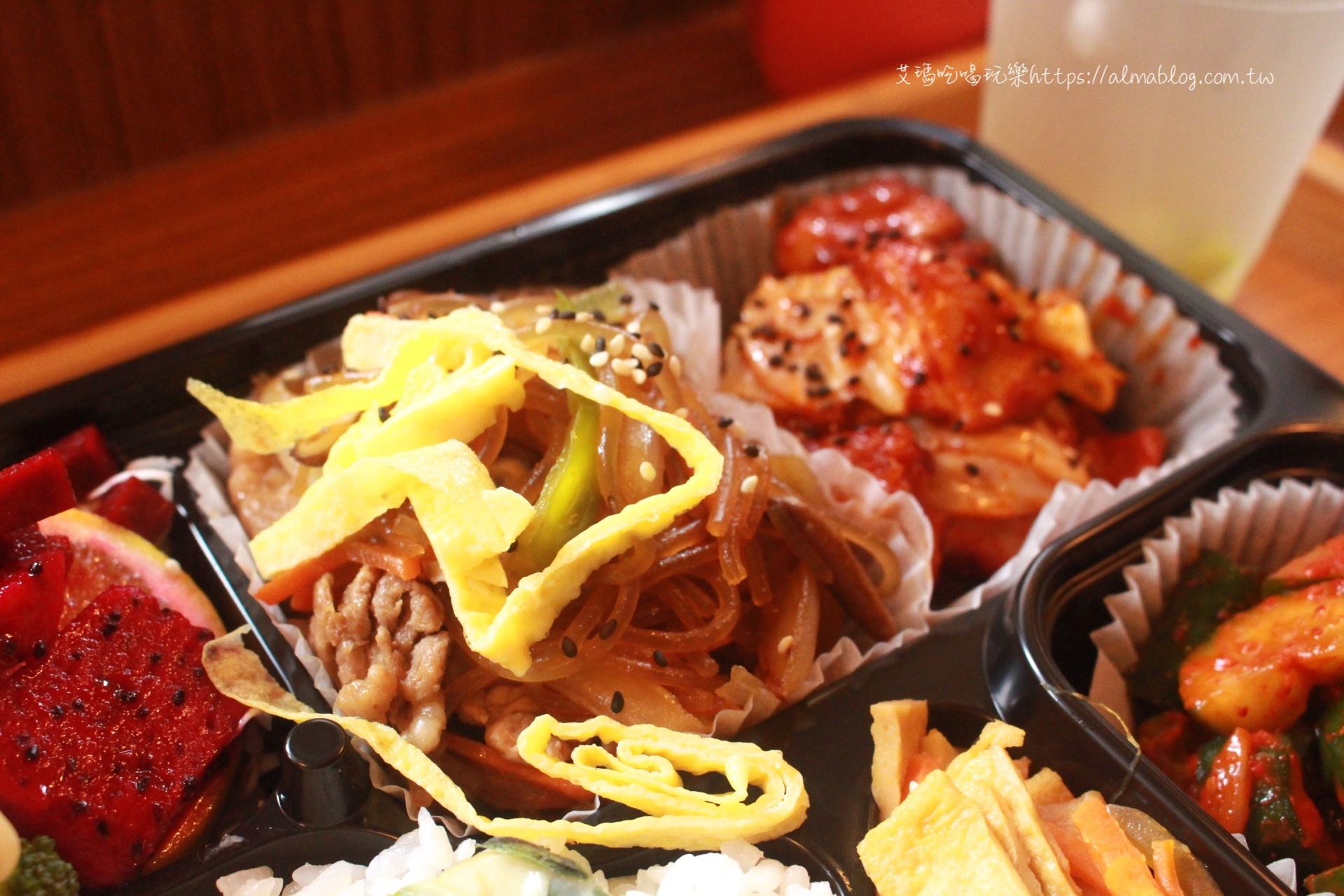 〖Finebox 好食〗韓國女生開的便當店!豪華편리한多達七樣菜.附大醬湯&手工飲 〖Finebox 好食〗韓國女生開的便當店!豪華편리한多達七樣菜.附大醬湯&手工飲