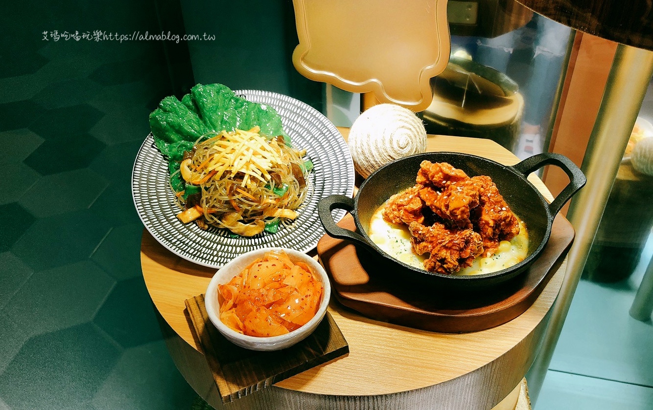 〖韓虎嘯〗韓國湯定食專賣店!8種湯底298元起.道地韓式小菜&咖喱無限享用.桃園新光影城分店 〖韓虎嘯〗韓國湯定食專賣店!8種湯底298元起.道地韓式小菜&咖喱無限享用.桃園新光影城分店