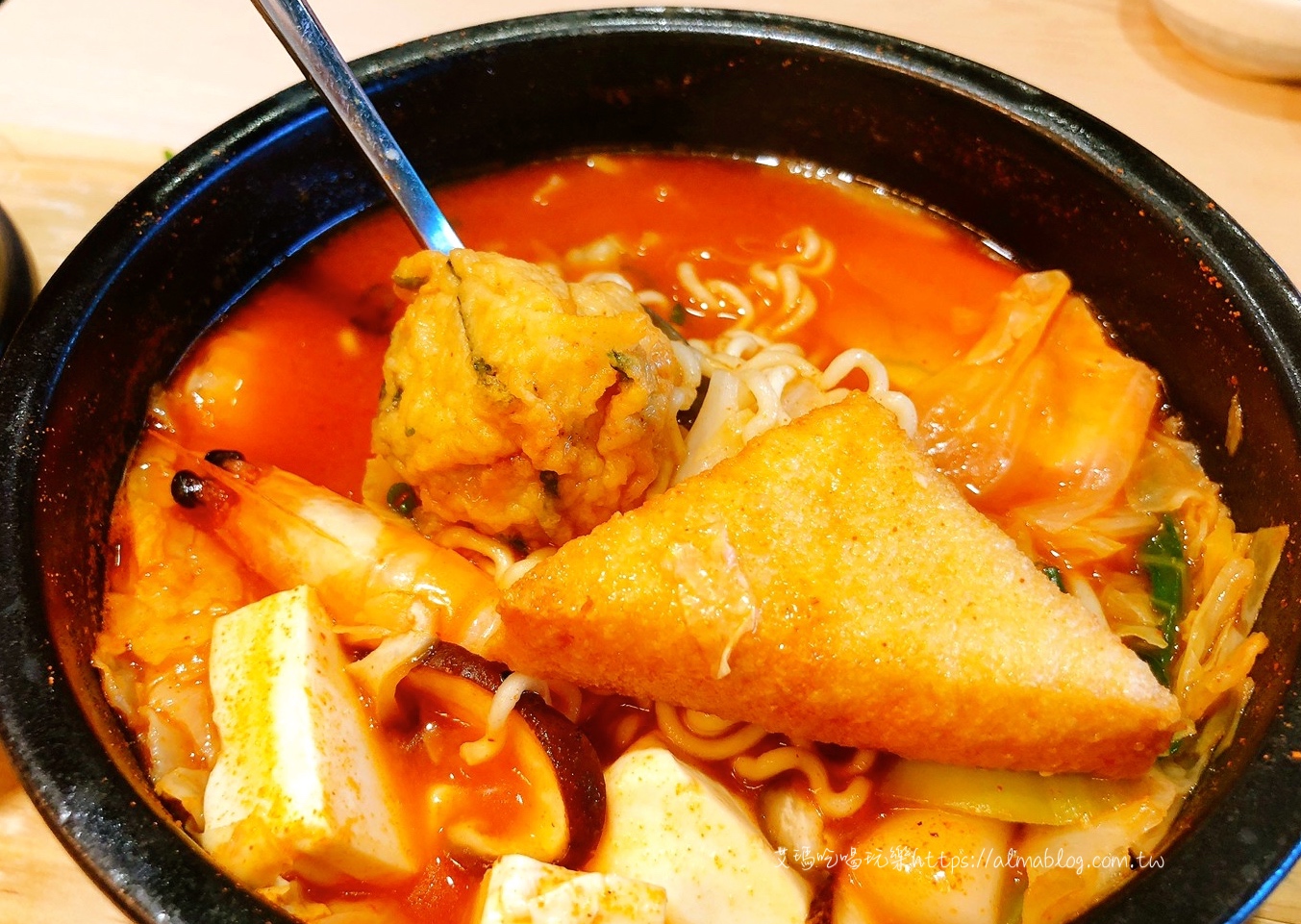 〖韓虎嘯〗韓國湯定食專賣店!8種湯底298元起.道地韓式小菜&咖喱無限享用.桃園新光影城分店 〖韓虎嘯〗韓國湯定食專賣店!8種湯底298元起.道地韓式小菜&咖喱無限享用.桃園新光影城分店