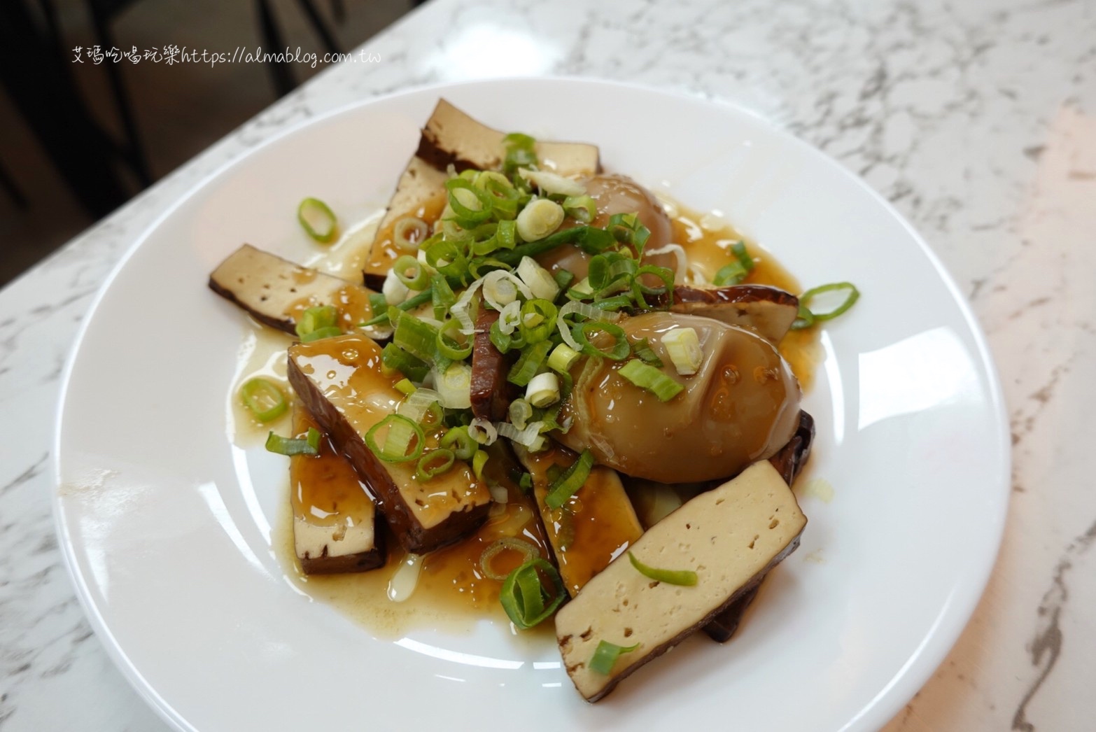 〖東石鮮蚵〗痛風走開！嘉義東石產地直達．每碗鮮蚵都是滿滿滿．蚵嗲超酥脆Ｘ炸蔥段