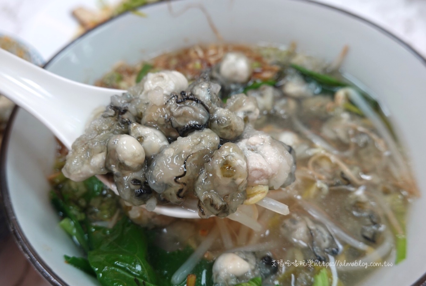 〖東石鮮蚵〗痛風走開！嘉義東石產地直達．每碗鮮蚵都是滿滿滿．蚵嗲超酥脆Ｘ炸蔥段