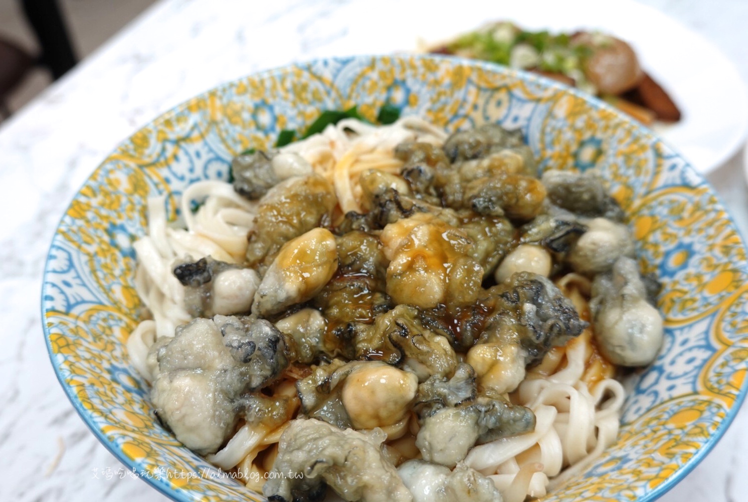〖東石鮮蚵〗痛風走開！嘉義東石產地直達．每碗鮮蚵都是滿滿滿．蚵嗲超酥脆Ｘ炸蔥段