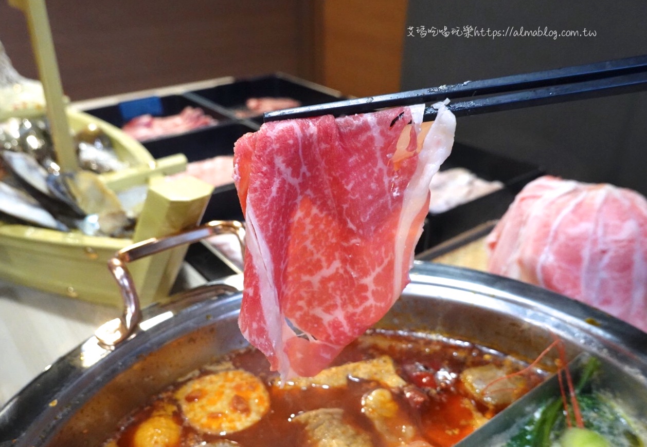 〖原味頂級和風鍋物〗廚師長夠給力！超載巨大海鮮船送上桌．上百種吃到飽．9種湯底自己調還有哈根達斯