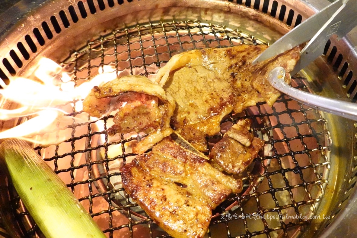 〖超夯の燒肉〗大食量專屬吃到飽！壽星肉肉蛋糕．超澎湃海鮮藏寶盒．芭比肉盤．打卡送牛舌．附設專屬停車場