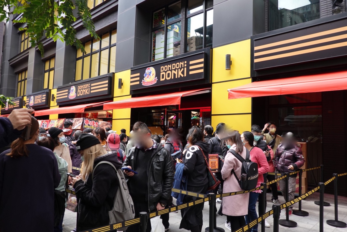 〖Don Don Donki〗台灣也有24H唐吉軻德！DON DON DONKI 西門店一次逛三層．日本藥妝.生鮮.零食.18禁