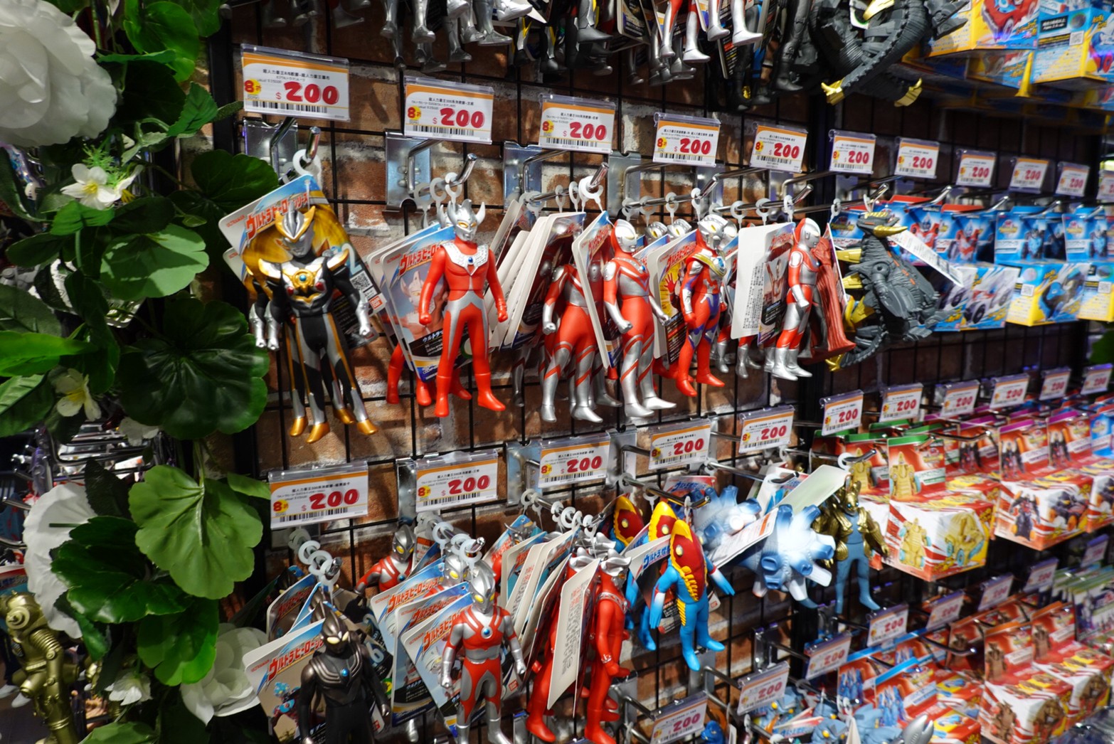 〖Don Don Donki〗台灣也有24H唐吉軻德！DON DON DONKI 西門店一次逛三層．日本藥妝.生鮮.零食.18禁