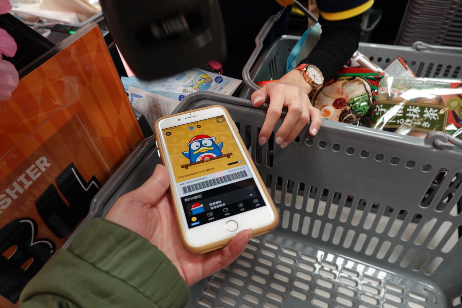 〖Don Don Donki〗台灣也有24H唐吉軻德！DON DON DONKI 西門店一次逛三層．日本藥妝.生鮮.零食.18禁