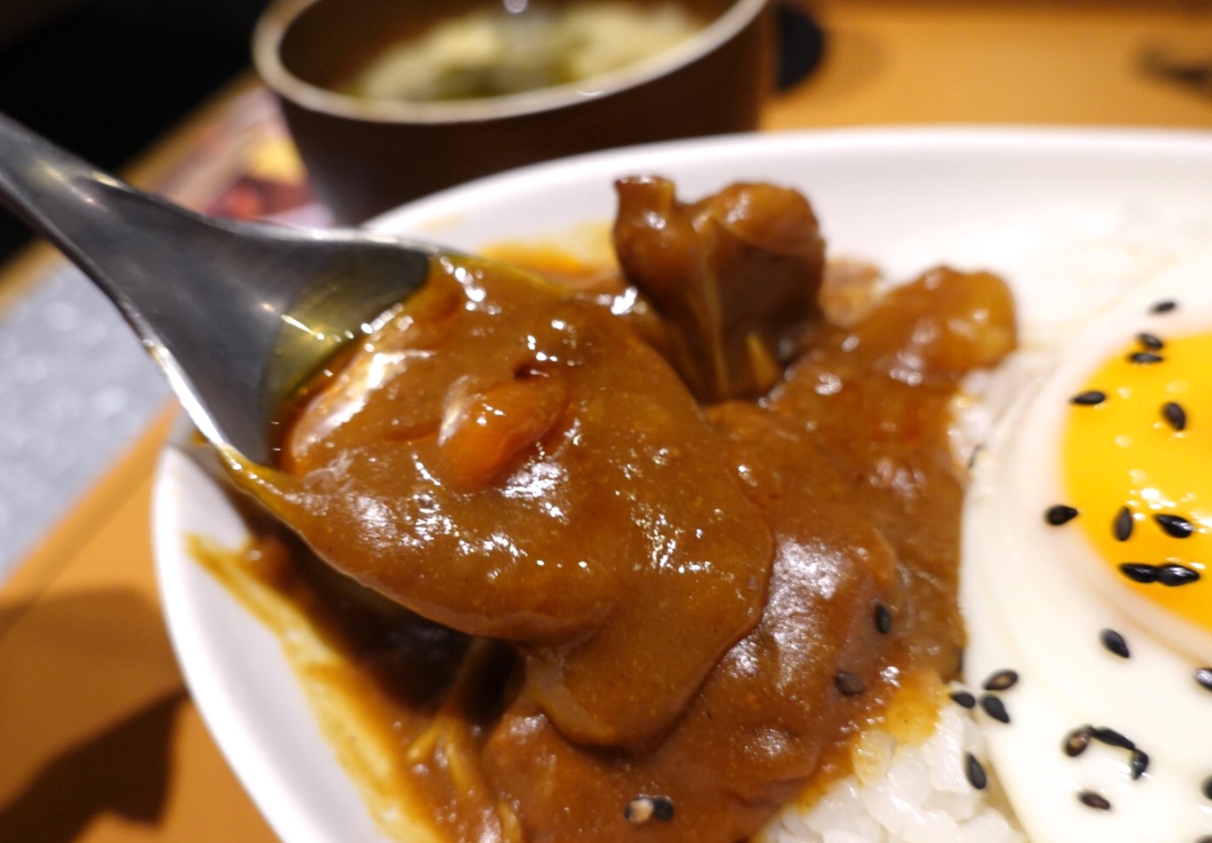 〖佐藤咖哩Sato Curry〗網友票選TOP必吃.日本埼玉縣來的咖喱! 一定要加辣的カレーライス?還要搭配半熟蛋 〖佐藤咖哩Sato Curry〗網友票選TOP必吃.日本埼玉縣來的咖喱! 一定要加辣的カレーライス?還要搭配半熟蛋