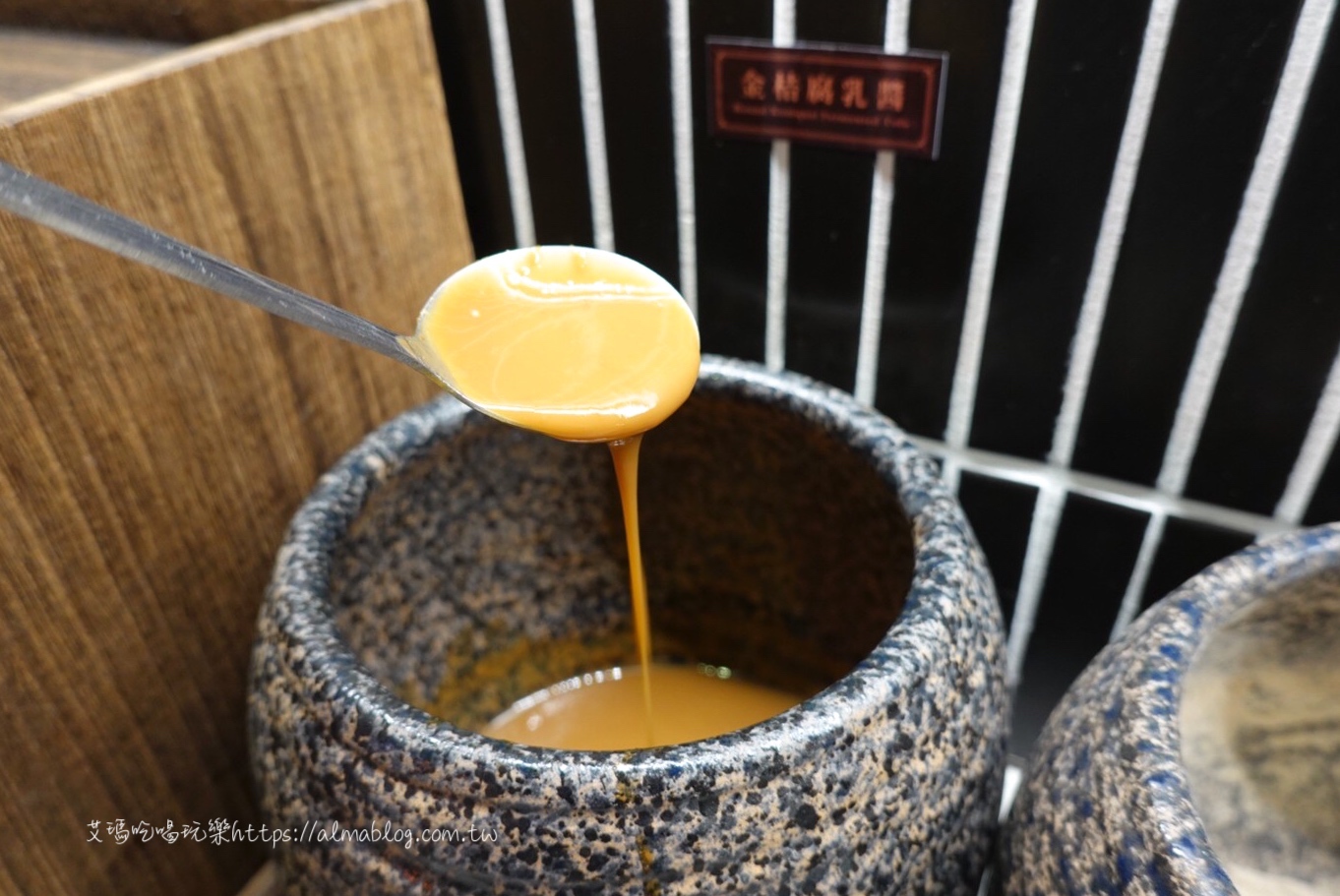 台中美食,國民小吃,川辣滷肉飯,港式胡椒蛤蠣煲湯,滷肉飯,福來芳x川辣銷魂飯館,老饕滷肉飯,豬油拌飯,香菇蛤蠣雞,麻油乾麵線,麻辣豆腐鴨血泡麵 台中美食,國民小吃,川辣滷肉飯,港式胡椒蛤蠣煲湯,滷肉飯,福來芳x川辣銷魂飯館,老饕滷肉飯,豬油拌飯,香菇蛤蠣雞,麻油乾麵線,麻辣豆腐鴨血泡麵