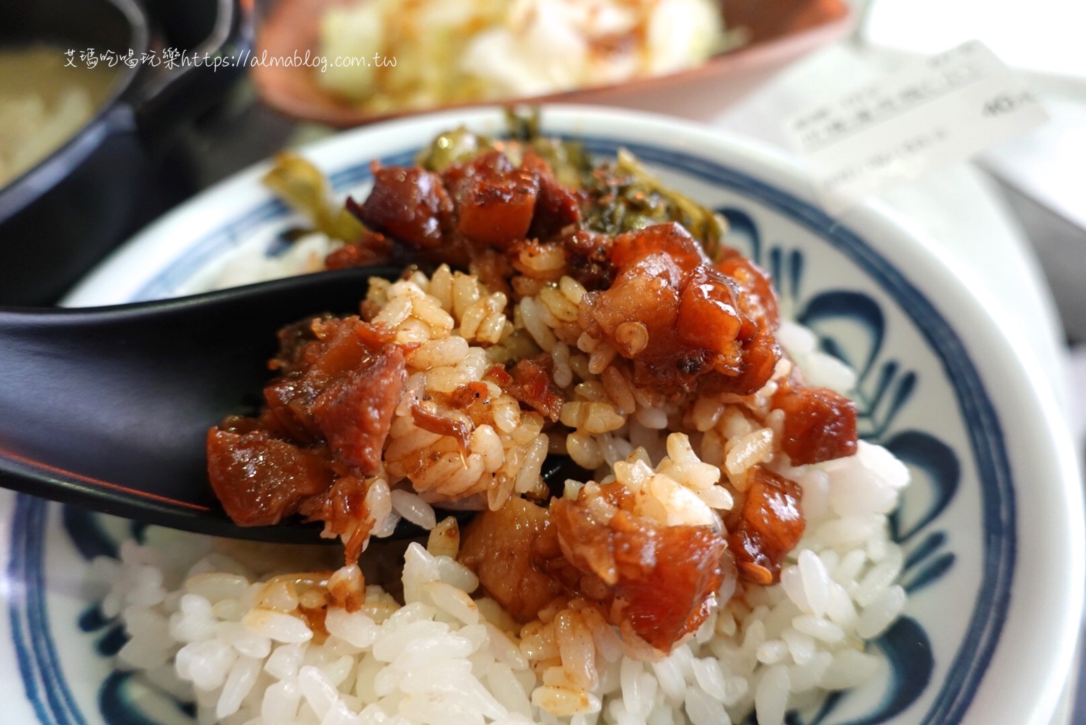 台中美食,國民小吃,川辣滷肉飯,港式胡椒蛤蠣煲湯,滷肉飯,福來芳x川辣銷魂飯館,老饕滷肉飯,豬油拌飯,香菇蛤蠣雞,麻油乾麵線,麻辣豆腐鴨血泡麵 台中美食,國民小吃,川辣滷肉飯,港式胡椒蛤蠣煲湯,滷肉飯,福來芳x川辣銷魂飯館,老饕滷肉飯,豬油拌飯,香菇蛤蠣雞,麻油乾麵線,麻辣豆腐鴨血泡麵