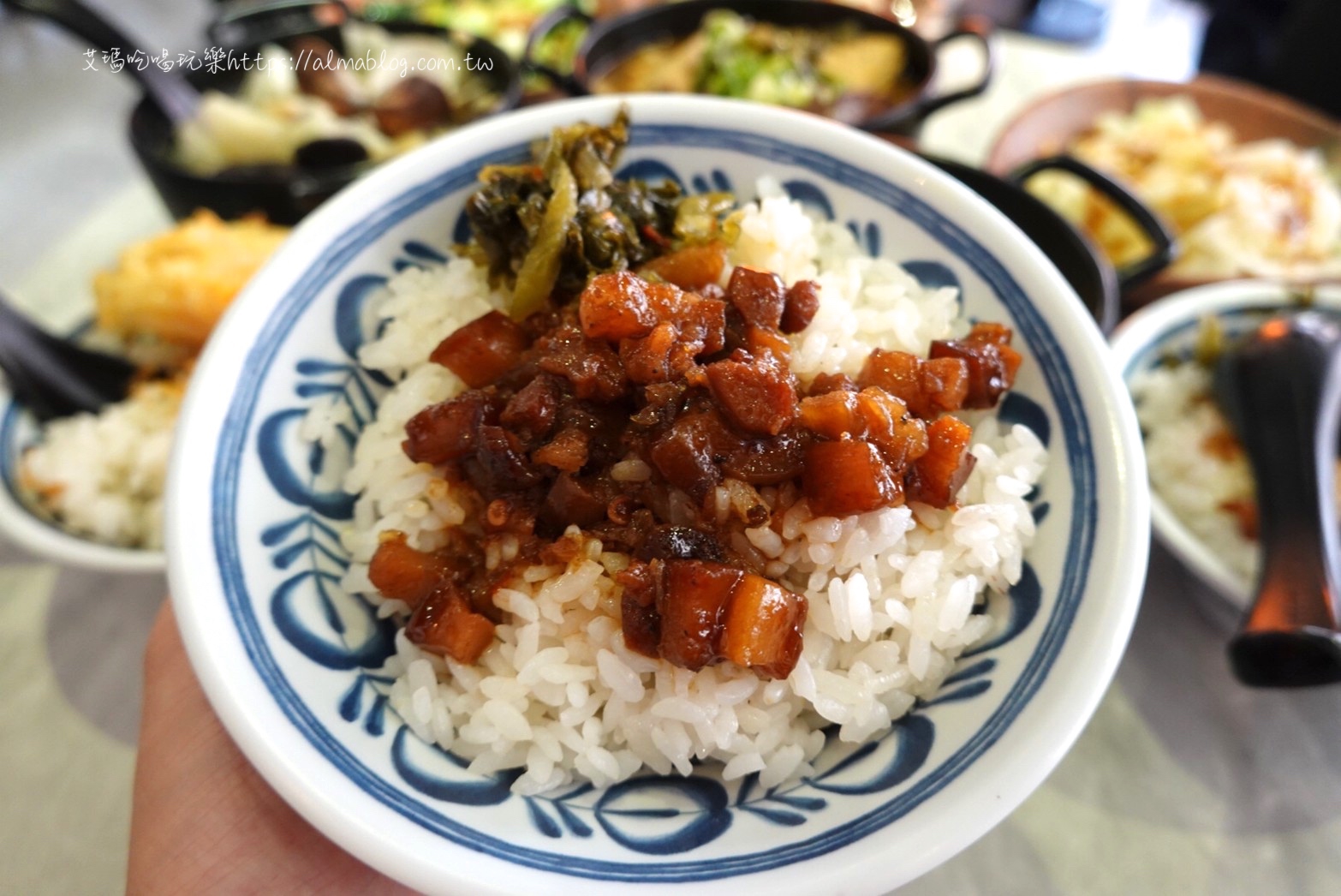 台中美食,國民小吃,川辣滷肉飯,港式胡椒蛤蠣煲湯,滷肉飯,福來芳x川辣銷魂飯館,老饕滷肉飯,豬油拌飯,香菇蛤蠣雞,麻油乾麵線,麻辣豆腐鴨血泡麵 台中美食,國民小吃,川辣滷肉飯,港式胡椒蛤蠣煲湯,滷肉飯,福來芳x川辣銷魂飯館,老饕滷肉飯,豬油拌飯,香菇蛤蠣雞,麻油乾麵線,麻辣豆腐鴨血泡麵