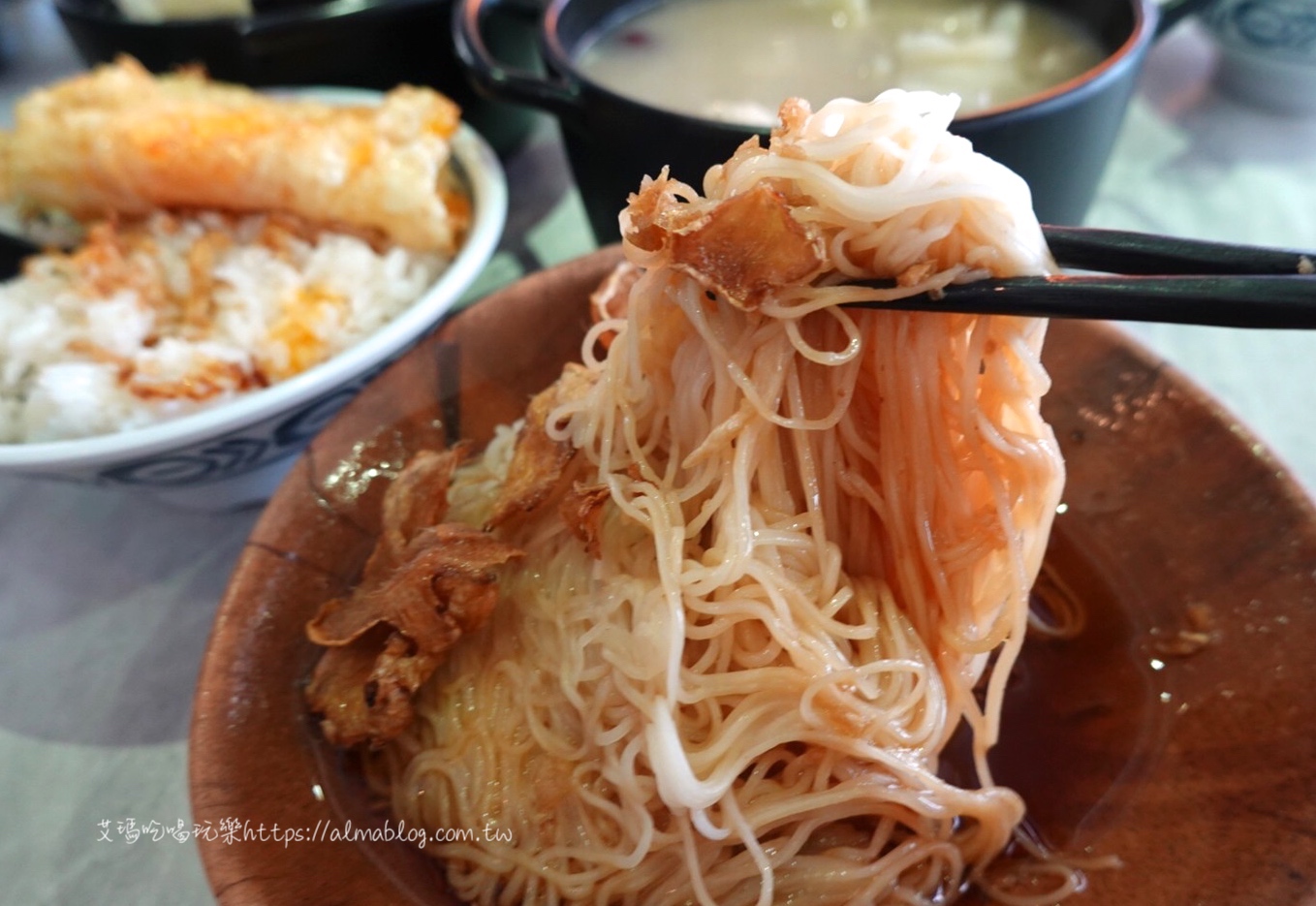 台中美食,國民小吃,川辣滷肉飯,港式胡椒蛤蠣煲湯,滷肉飯,福來芳x川辣銷魂飯館,老饕滷肉飯,豬油拌飯,香菇蛤蠣雞,麻油乾麵線,麻辣豆腐鴨血泡麵 台中美食,國民小吃,川辣滷肉飯,港式胡椒蛤蠣煲湯,滷肉飯,福來芳x川辣銷魂飯館,老饕滷肉飯,豬油拌飯,香菇蛤蠣雞,麻油乾麵線,麻辣豆腐鴨血泡麵