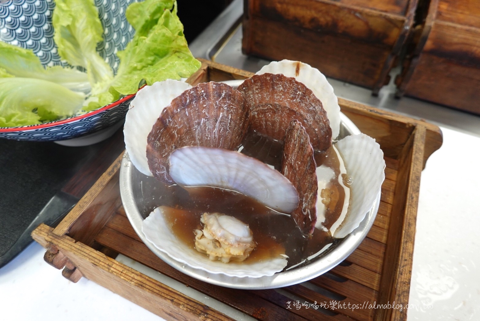 旗津來的霸氣海鮮!打卡名菜“扇貝花”、20公分大明蝦、新推出“整尾大花枝” 旗津來的霸氣海鮮!打卡名菜“扇貝花”、20公分大明蝦、新推出“整尾大花枝”