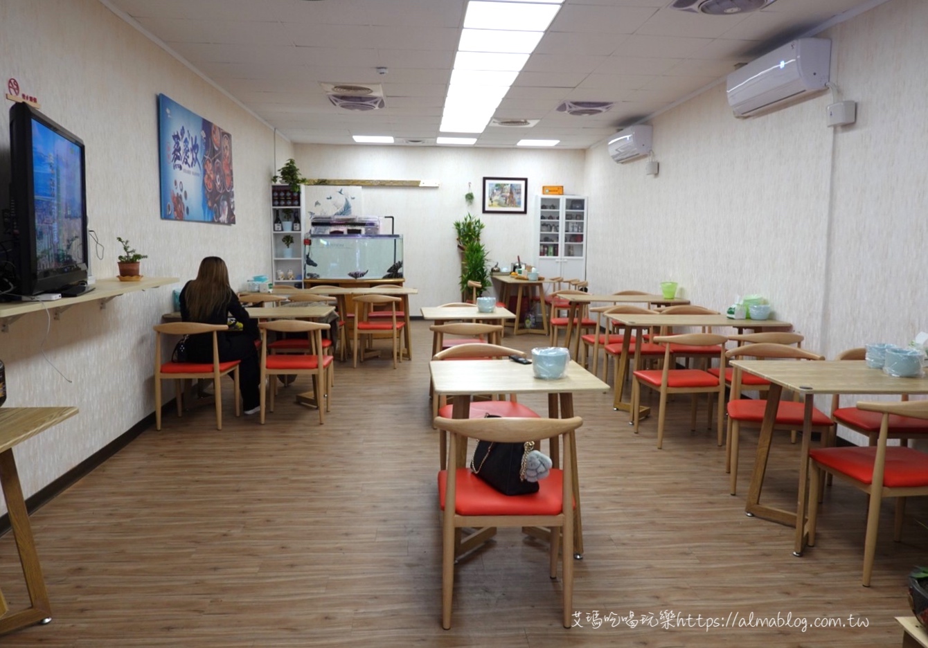 旗津來的霸氣海鮮!打卡名菜“扇貝花”、20公分大明蝦、新推出“整尾大花枝” 旗津來的霸氣海鮮!打卡名菜“扇貝花”、20公分大明蝦、新推出“整尾大花枝”