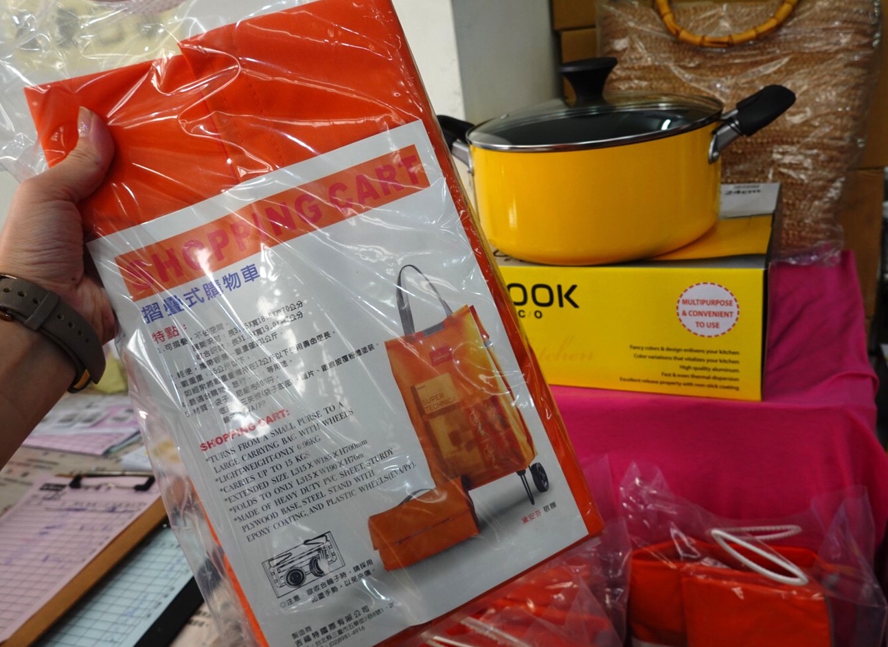 〖八德黛安芬工廠特賣〗即日起到4/5!激殺特賣$88起.消費滿額按讚分享就送.還有機會把電子鍋、吸塵器..帶回家(ᗒᗨᗕ) 〖八德黛安芬工廠特賣〗即日起到4/5!激殺特賣$88起.消費滿額按讚分享就送.還有機會把電子鍋、吸塵器..帶回家(ᗒᗨᗕ)