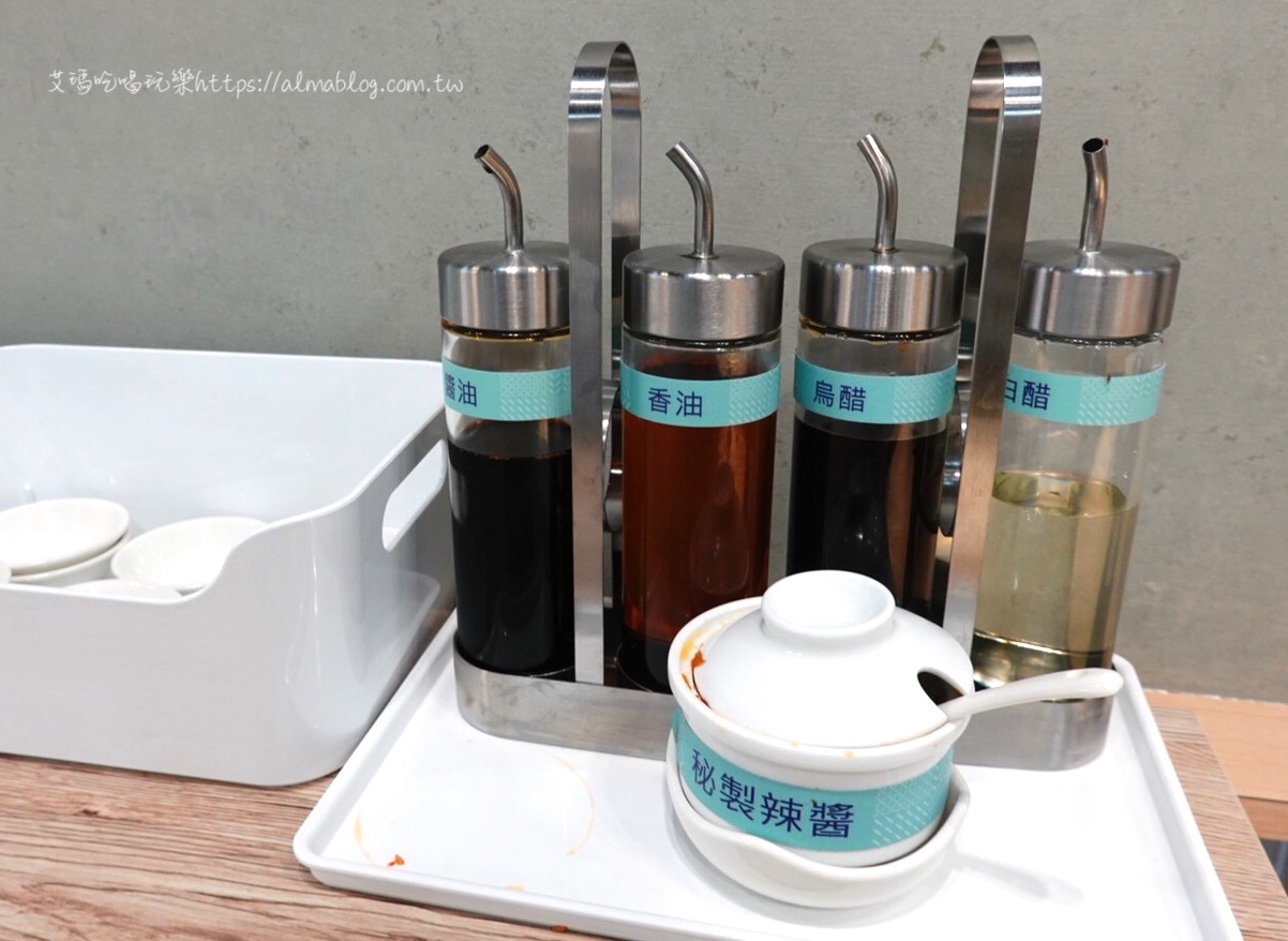 墨竹亭,林口美食,燃麵,燃麵本家,蔥油雞麻醬麵,鮮蝦抄手燃麵 墨竹亭,林口美食,燃麵,燃麵本家,蔥油雞麻醬麵,鮮蝦抄手燃麵