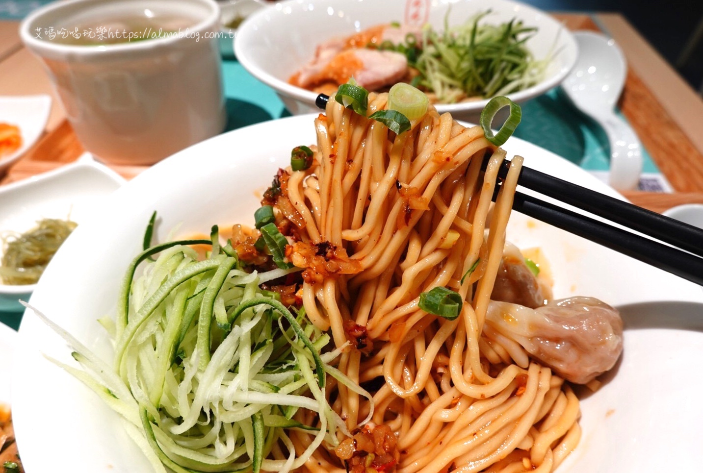 墨竹亭,林口美食,燃麵,燃麵本家,蔥油雞麻醬麵,鮮蝦抄手燃麵 墨竹亭,林口美食,燃麵,燃麵本家,蔥油雞麻醬麵,鮮蝦抄手燃麵