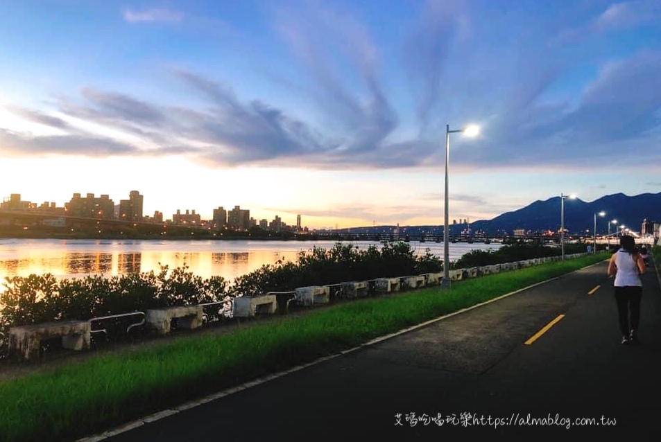 I LOVE BOW 我愛豹豹,台北好玩,台北景點,大稻埕碼頭,貨櫃市集 I LOVE BOW 我愛豹豹,台北好玩,台北景點,大稻埕碼頭,貨櫃市集