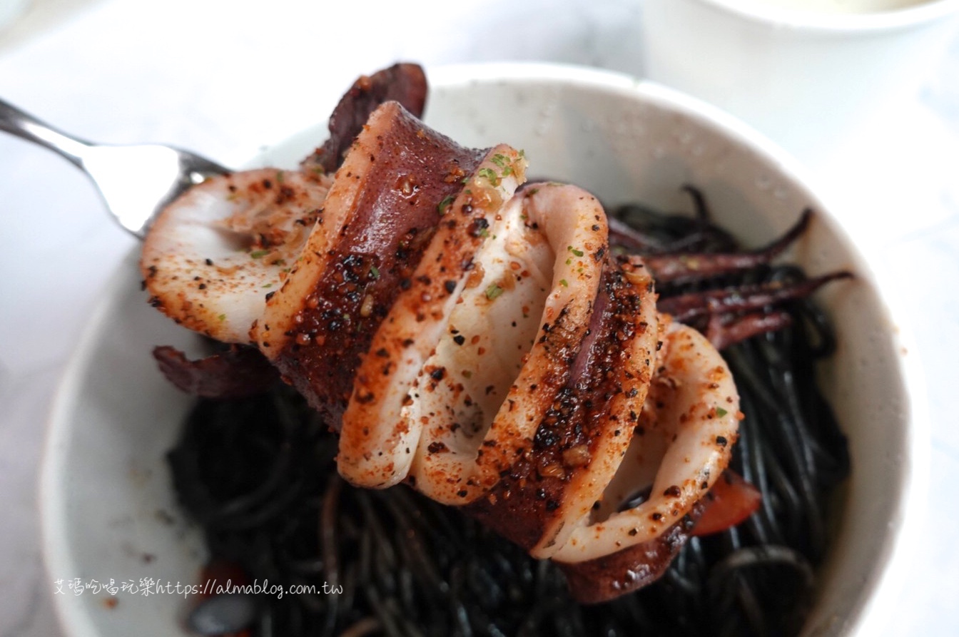 墨魚義大利麵,林口美食,洋城義大利餐廳,義大利麵,防疫餐,青醬蛤蠣義大利麵,龜山好吃