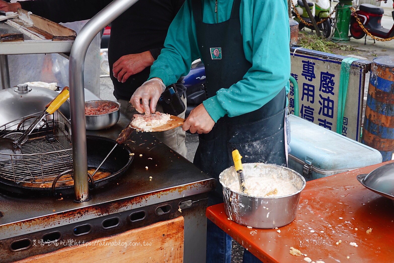 宜蘭小吃,宜蘭美食,蘇澳港廟口廖榮川米糕,蝦餅 宜蘭小吃,宜蘭美食,蘇澳港廟口廖榮川米糕,蝦餅
