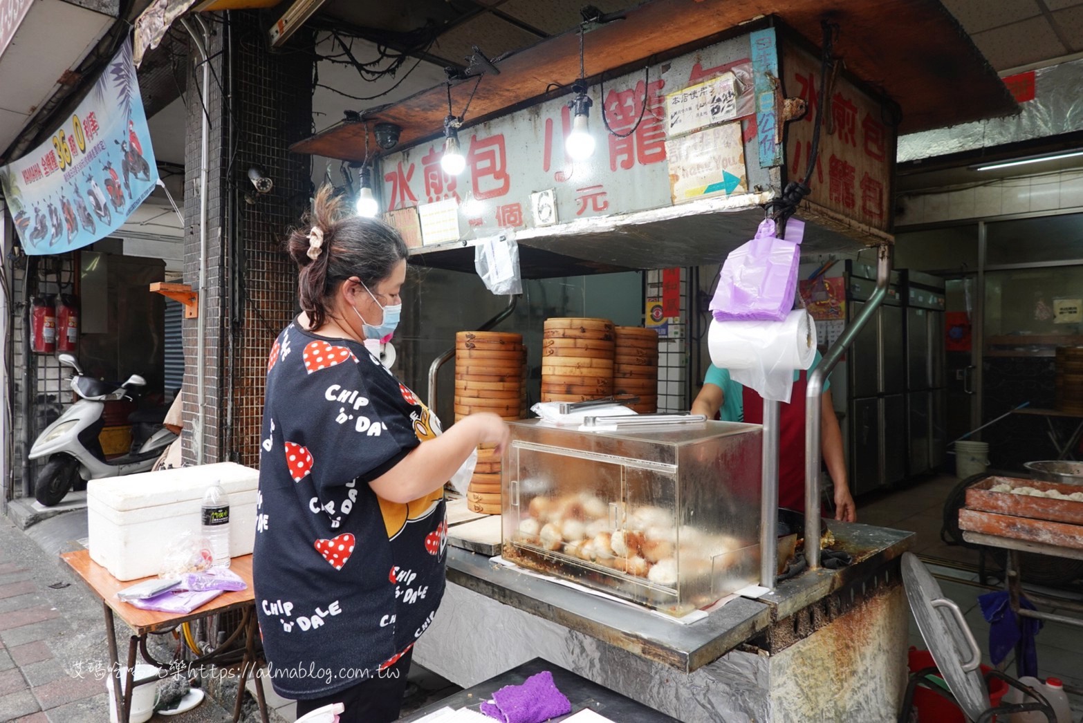 三重美食,台北美食,小籠包,早餐,水煎包,紅茶 三重美食,台北美食,小籠包,早餐,水煎包,紅茶