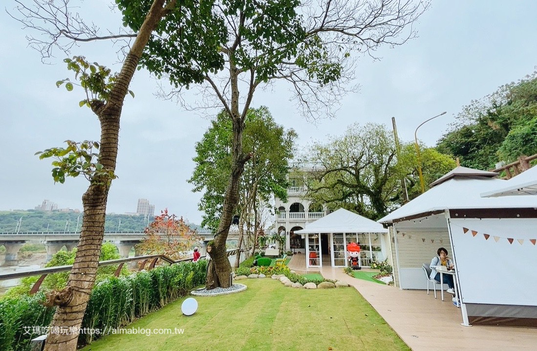 〖玫瑰左岸莊園 InnRose〗座落老街下的秘密基地！歐式莊園民宿．玻璃屋低消80元起．戶外小花園超好拍