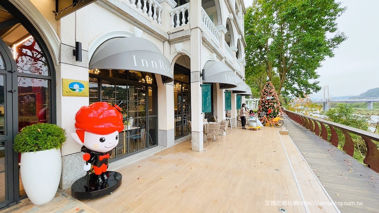 〖玫瑰左岸莊園 InnRose〗座落老街下的秘密基地！歐式莊園民宿．玻璃屋低消80元起．戶外小花園超好拍