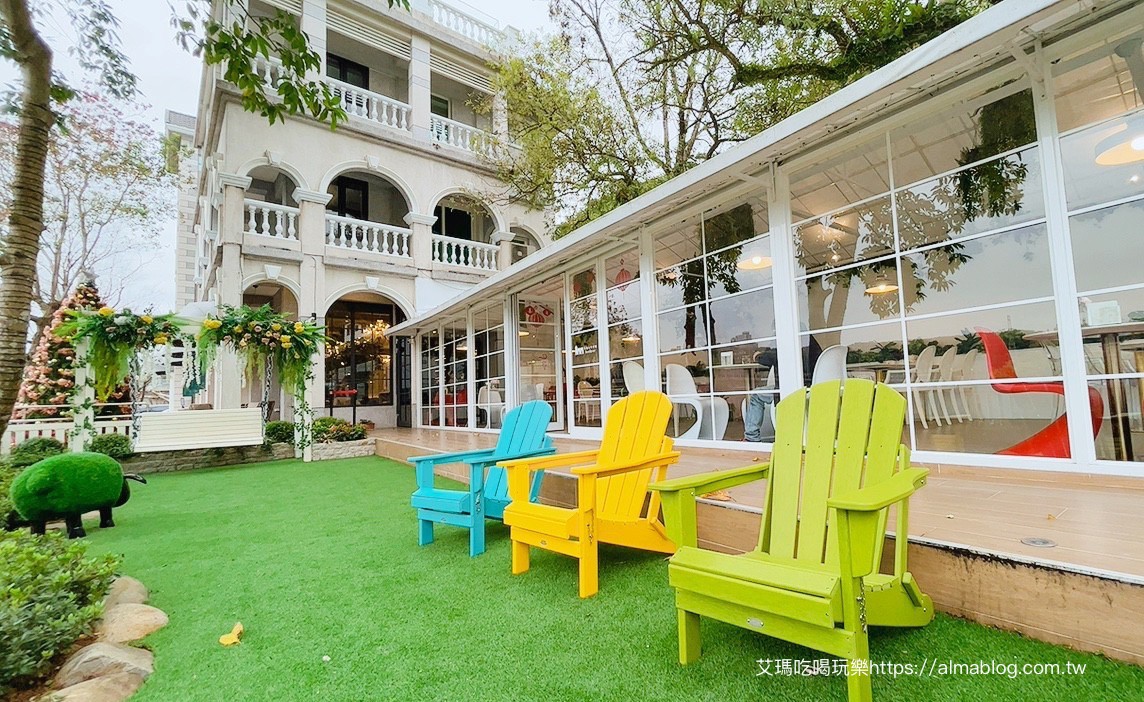 〖玫瑰左岸莊園 InnRose〗座落老街下的秘密基地！歐式莊園民宿．玻璃屋低消80元起．戶外小花園超好拍
