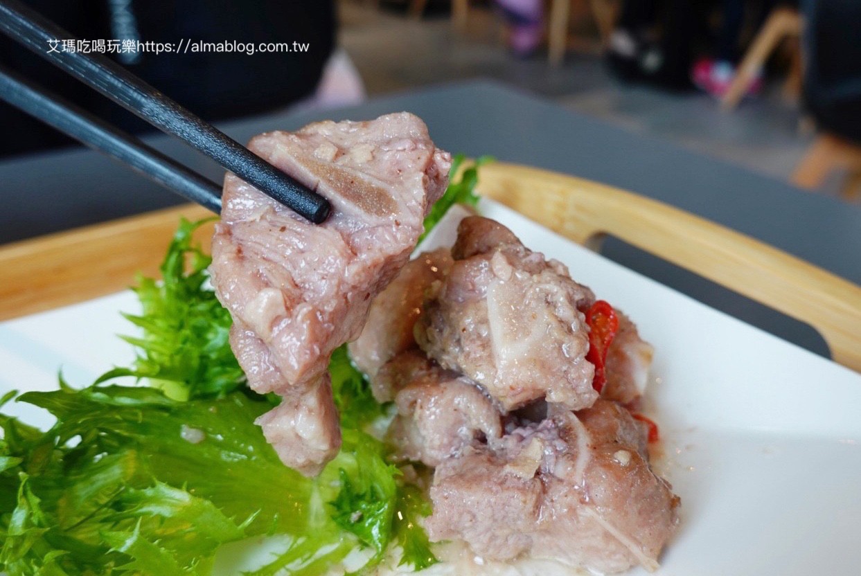 〖陪你走一段路 Walk with you〗八德庇護餐廳|商店.兩大片叉燒拉麵才150元還附飲料!提供飲料寄杯、冷凍小品、點心伴手禮 〖陪你走一段路 Walk with you〗八德庇護餐廳|商店.兩大片叉燒拉麵才150元還附飲料!提供飲料寄杯、冷凍小品、點心伴手禮