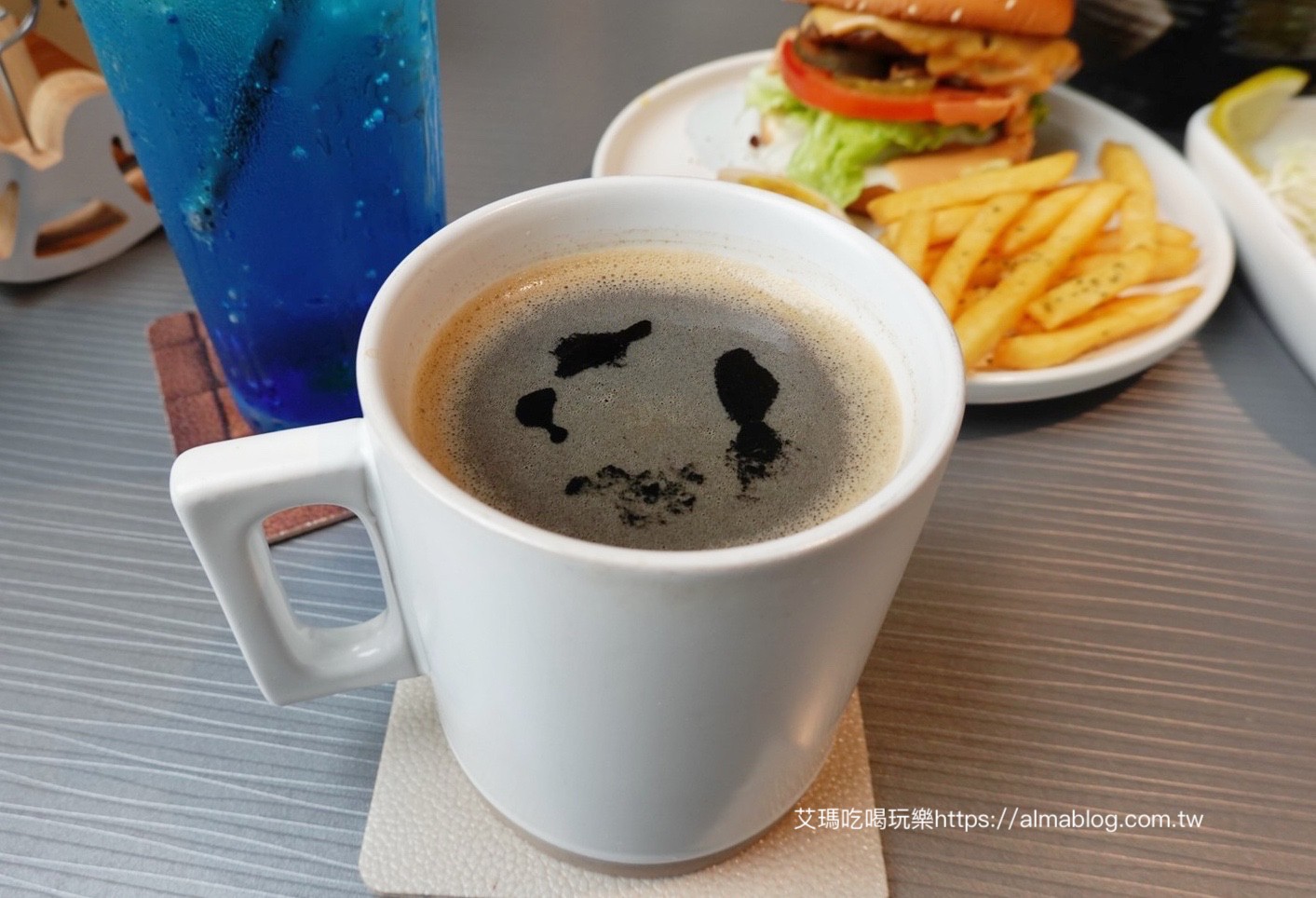 〖陪你走一段路 Walk with you〗八德庇護餐廳|商店.兩大片叉燒拉麵才150元還附飲料!提供飲料寄杯、冷凍小品、點心伴手禮 〖陪你走一段路 Walk with you〗八德庇護餐廳|商店.兩大片叉燒拉麵才150元還附飲料!提供飲料寄杯、冷凍小品、點心伴手禮